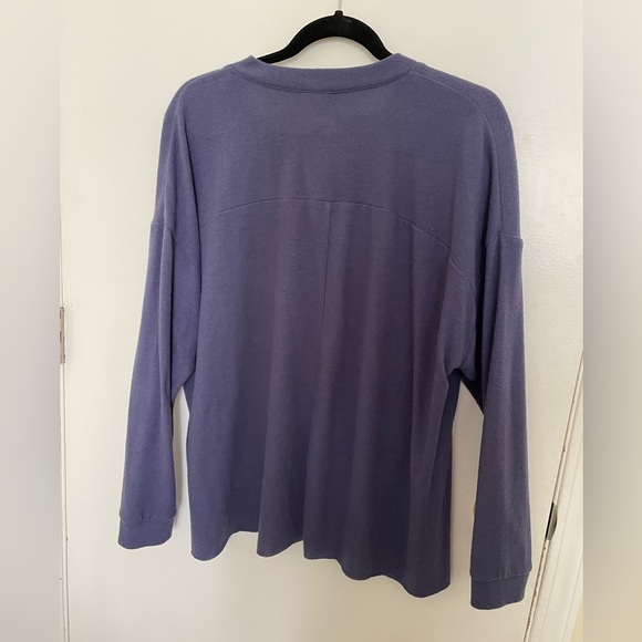 UO Out from Under ultra soft long sleeve - Picture 2 of 3